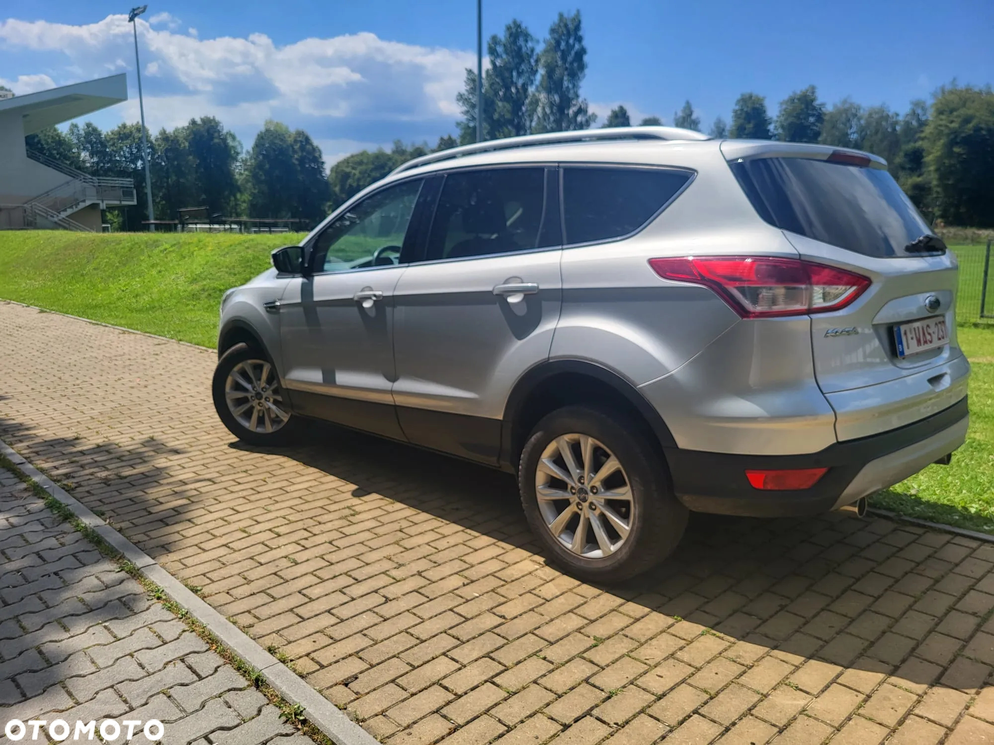 Ford Kuga 2.0 TDCi 2x4 Titanium - 19