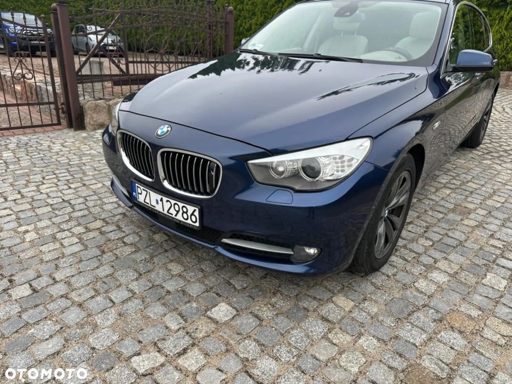 BMW Seria 5 550i - 6