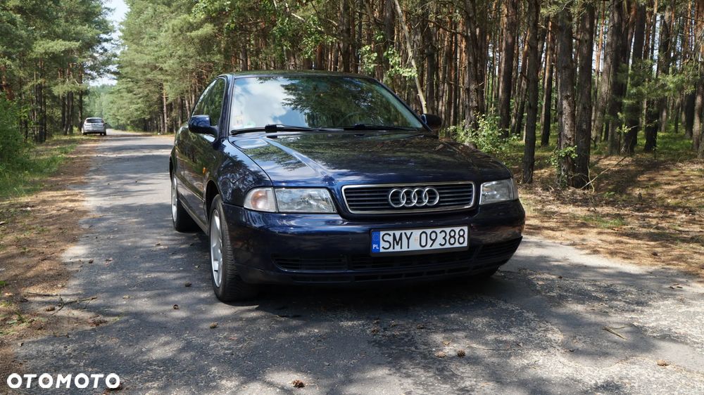 Audi A4 Limousine - 2