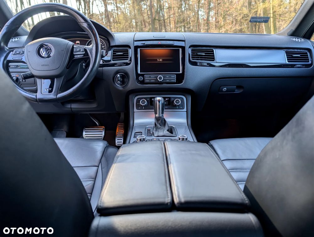 Volkswagen Touareg 3.0 V6 TDI BMT R-Style - 13
