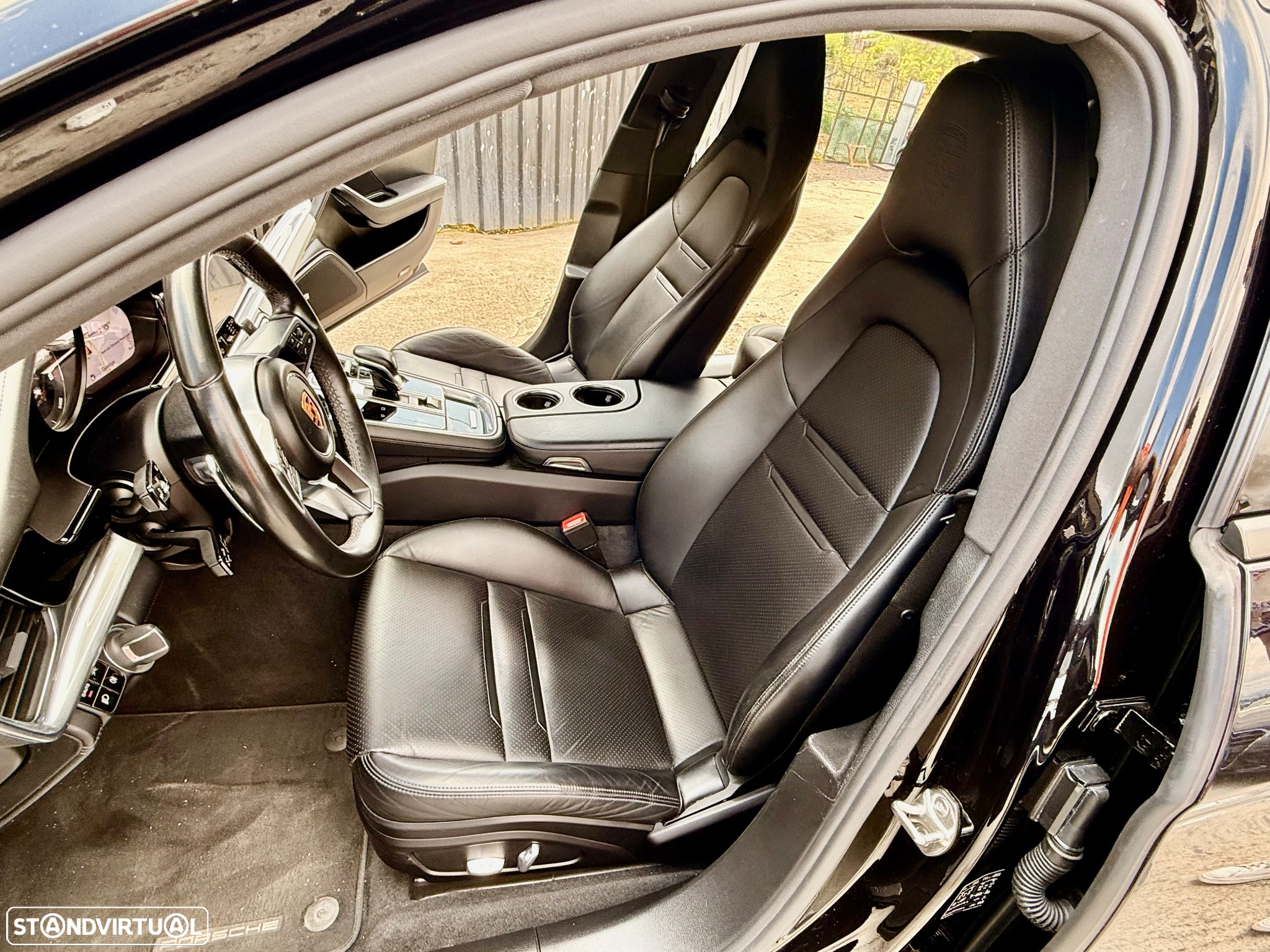 Porsche Panamera Sport Turismo 4 E-Hybrid 10 Years Edition - 6
