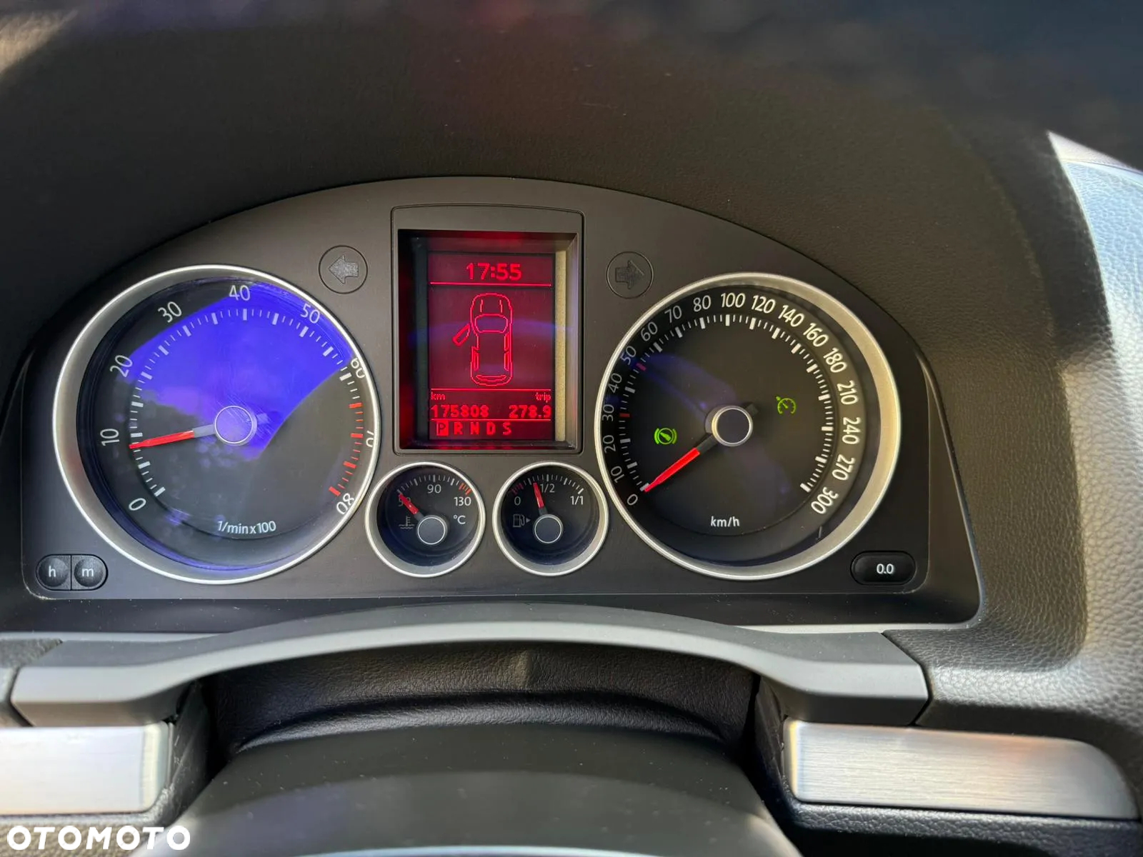 Volkswagen Golf 2.0 GTI DSG - 13