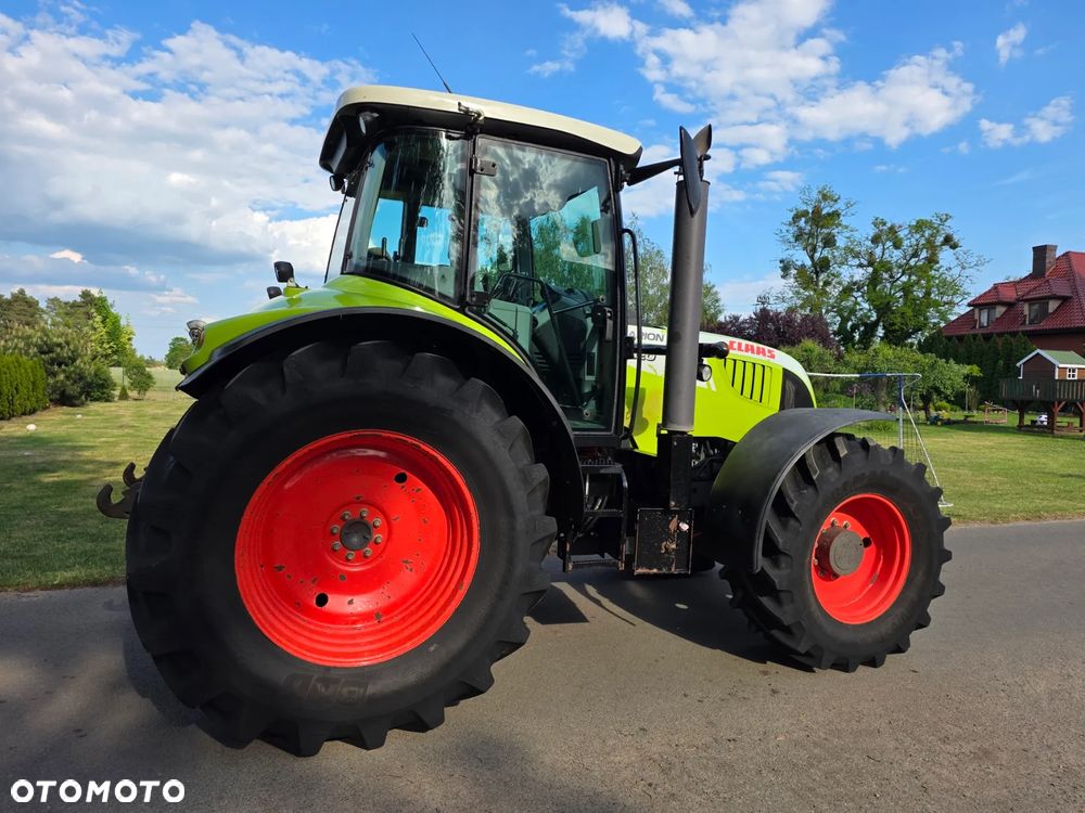 Claas Arion 620 - 12