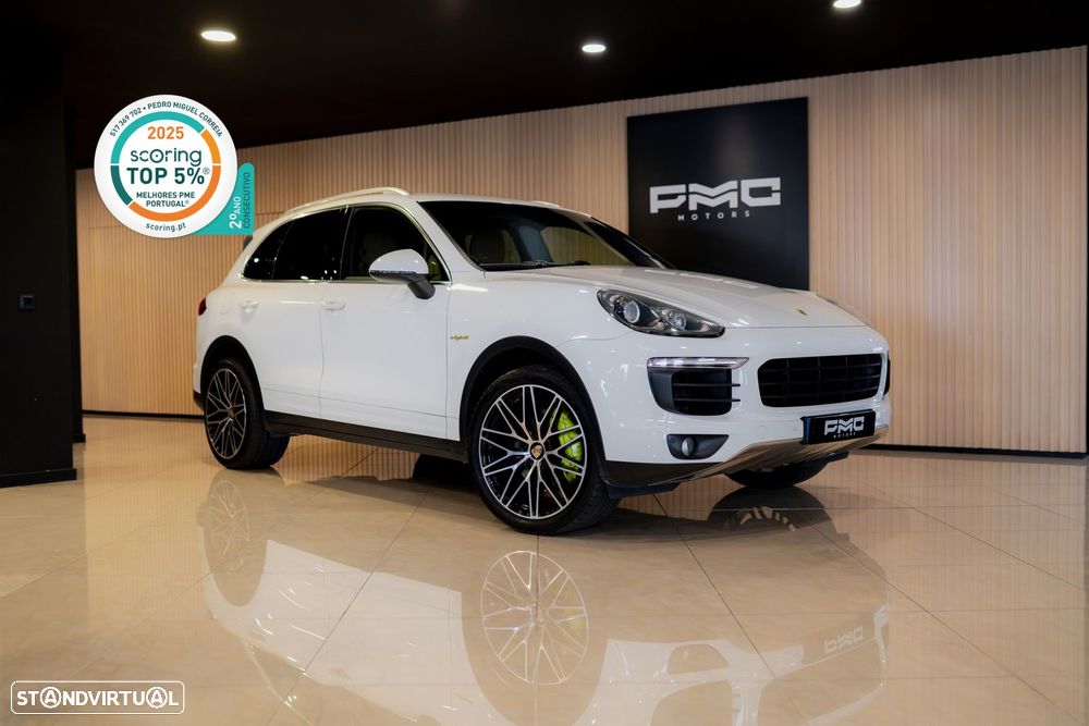 Porsche Cayenne S E-Hybrid - 1