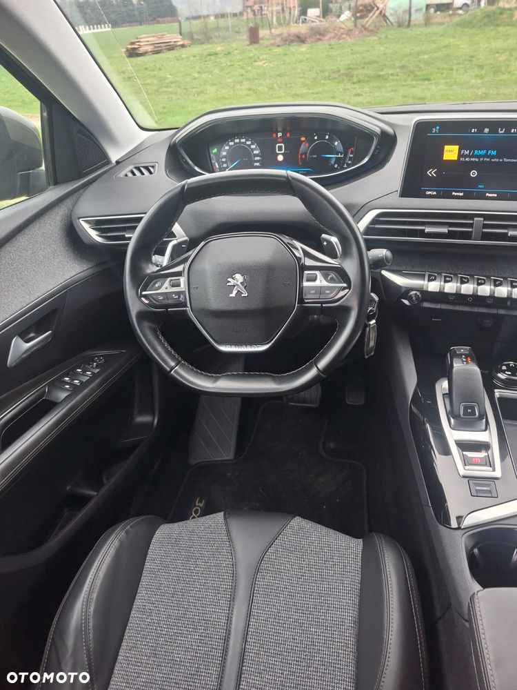 Peugeot 3008 1.5 BlueHDi Active S&S EAT8 - 17