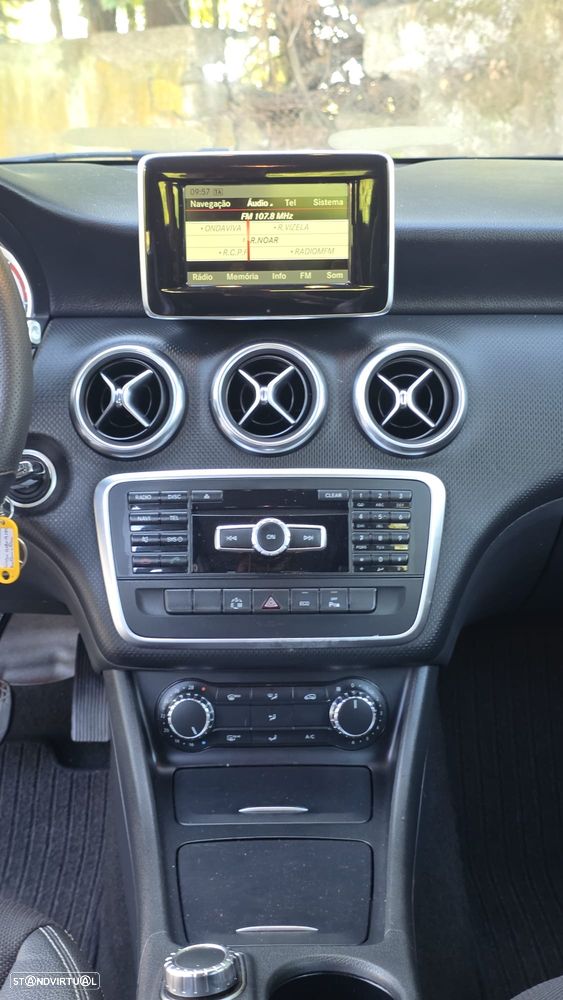 Mercedes-Benz A 200 CDI Avantgarde Automatic - 13