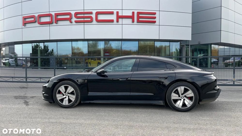 Porsche Taycan - 23