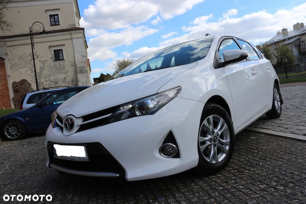Toyota Auris 1.4 D-4D Active - 9