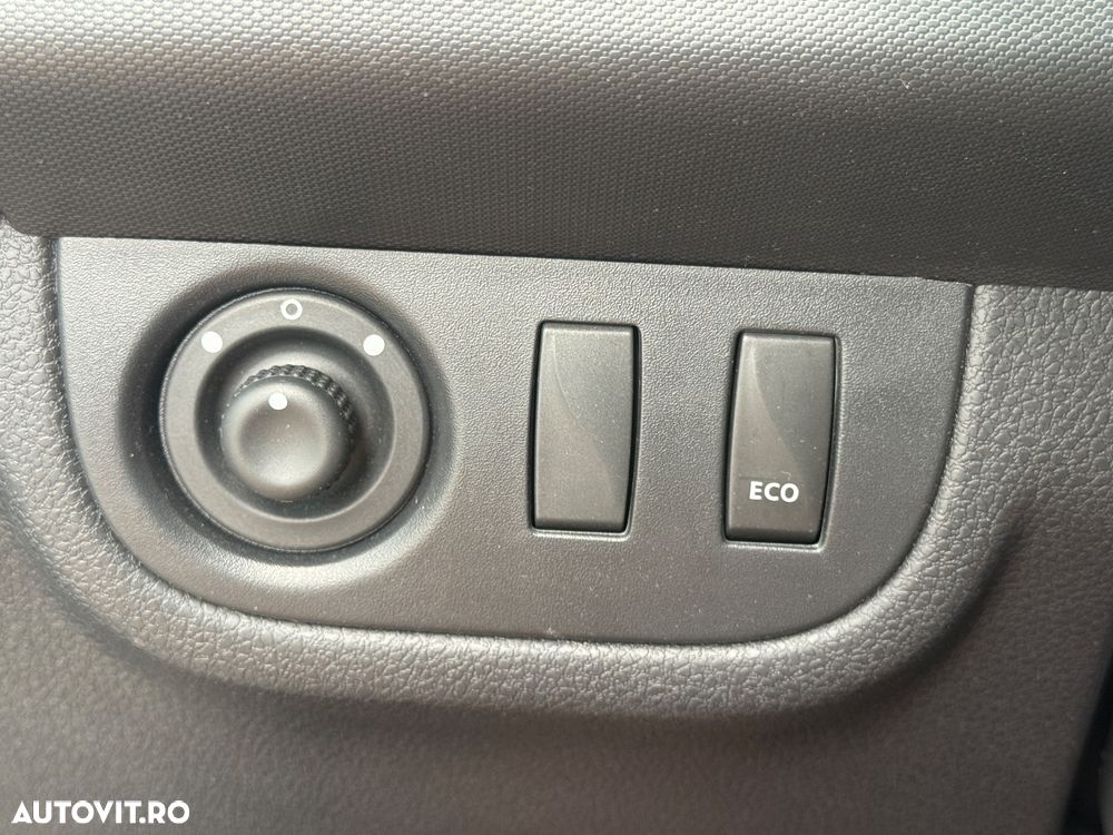 Dacia Logan 0.9 TCe Laureate - 8