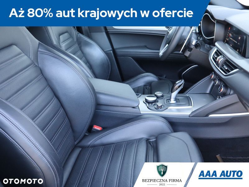 Alfa Romeo Stelvio - 11