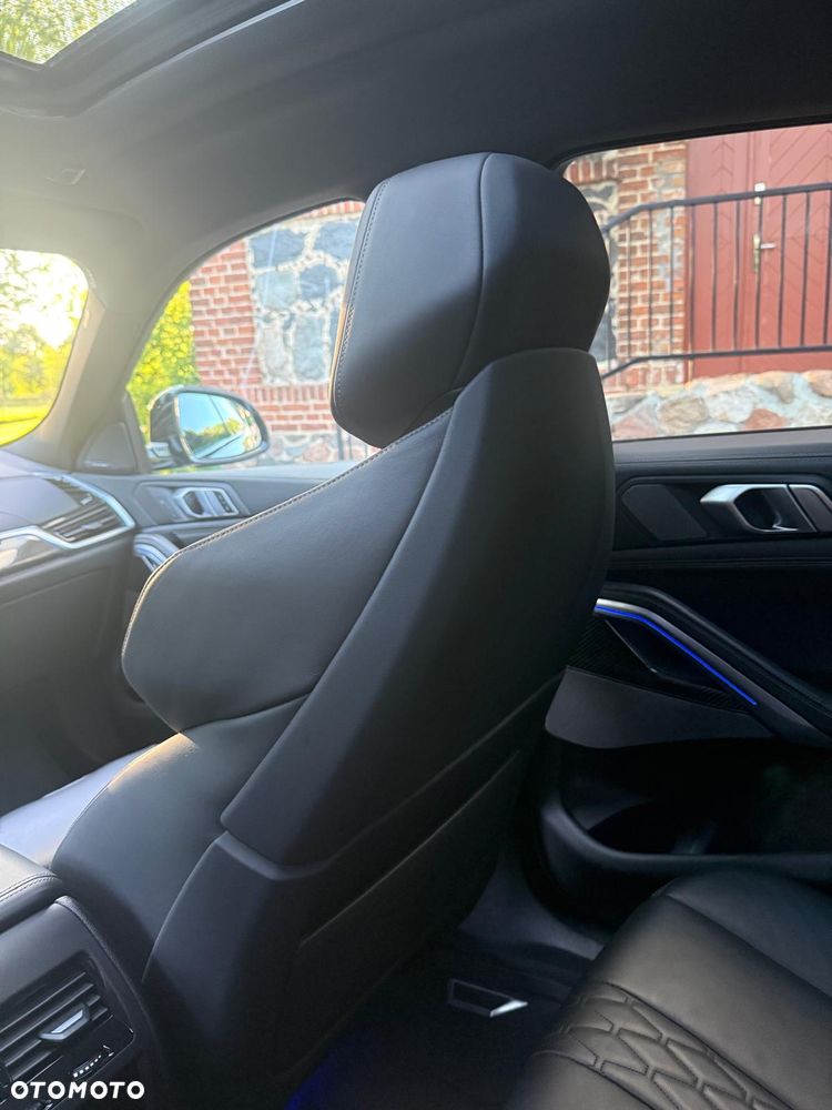 BMW X6 xDrive40d mHEV - 32