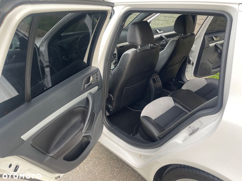 Skoda Octavia 2.0 TDI DPF RS DSG - 13