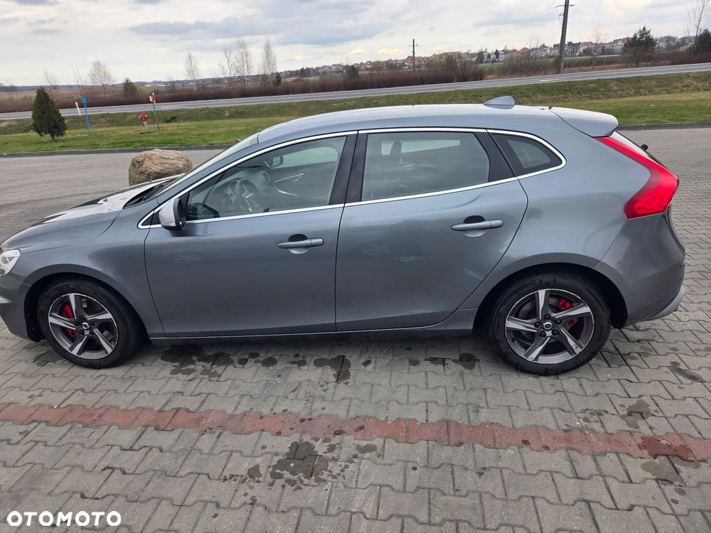 Volvo V40 D3 Drive-E SCR R-Design Momentum - 3