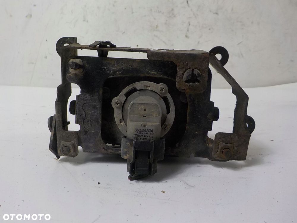 MITSUBISHI OUTLANDER I HALOGEN PRAWY PRZÓD PRZEDNI - 3