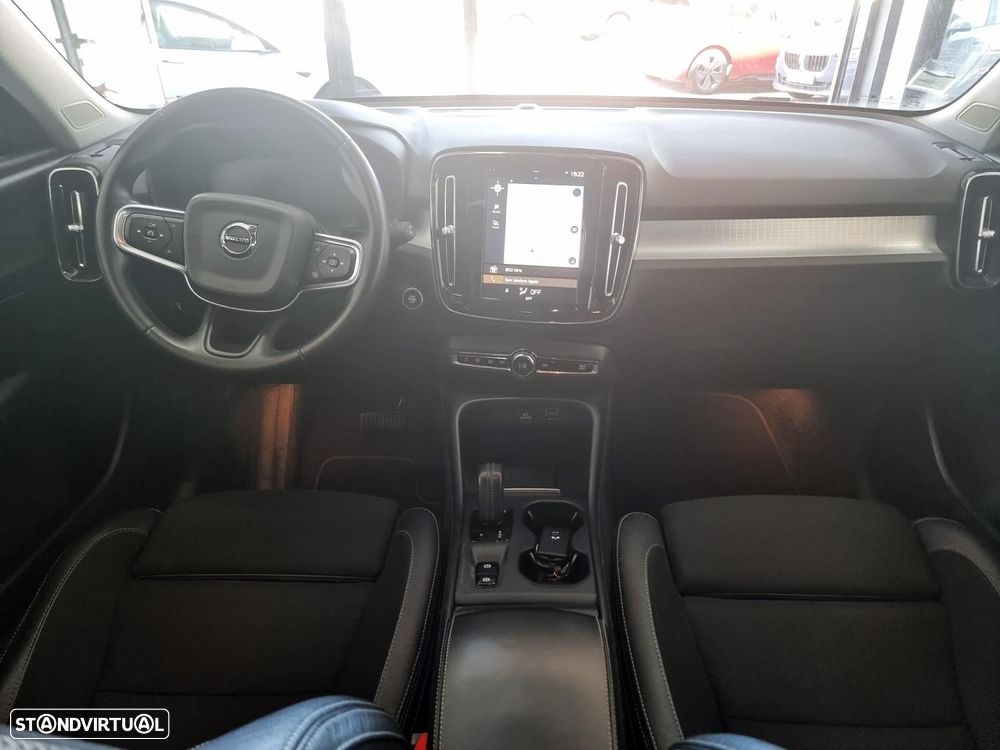 Volvo XC 40 2.0 D3 Momentum Plus Geartronic - 46