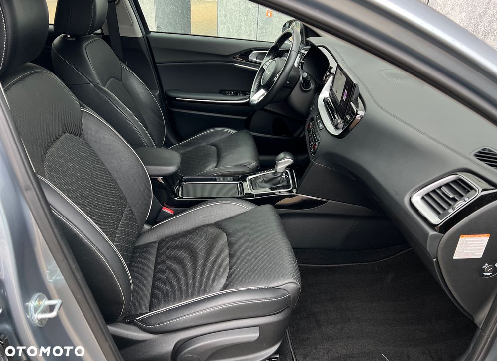Kia Ceed 1.6 GDI DCT OPF Platinum Edition - 36