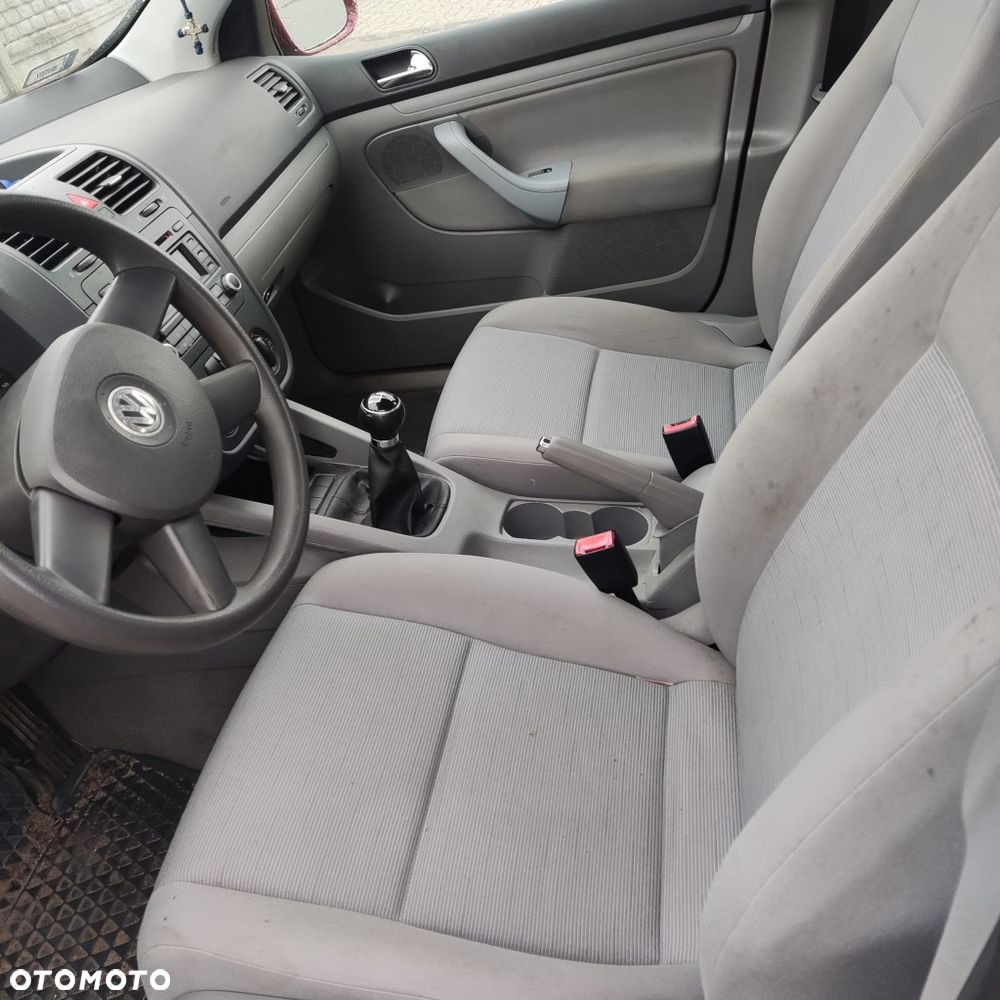 Volkswagen Golf - 6