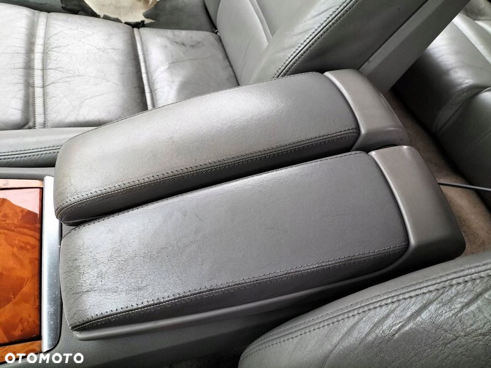 TUNEL ŚRODKOWY PODŁOKIETNIK AUDI A8 D3 - 1