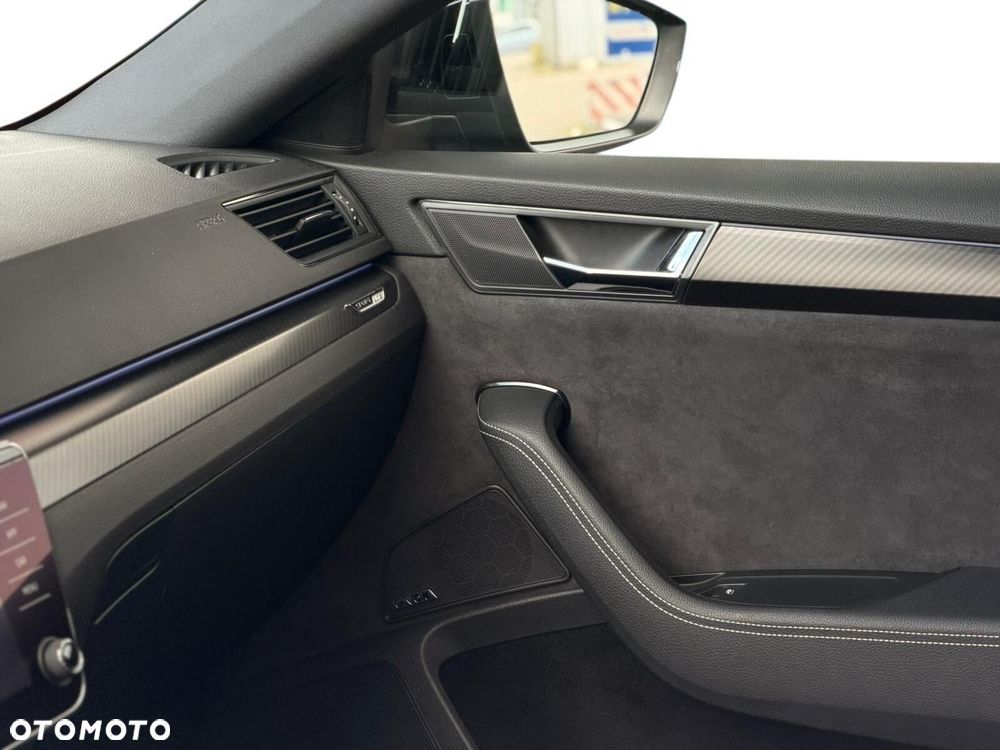 Skoda Superb 2.0 TDI SCR 4x4 Sportline DSG - 14