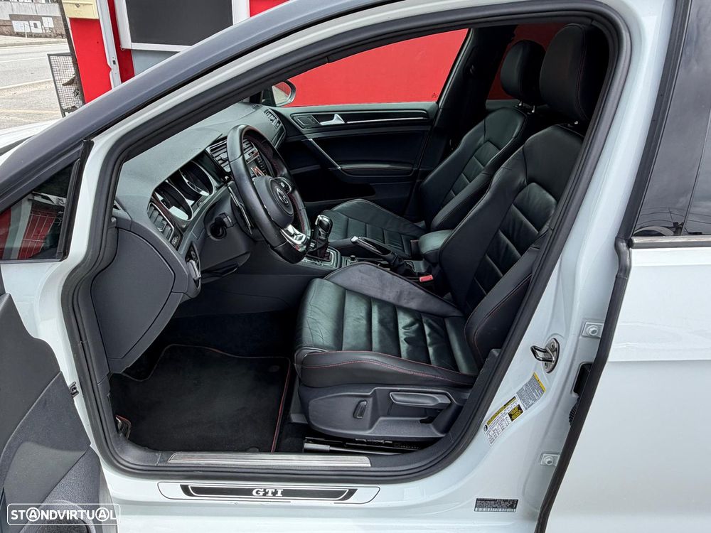 VW Golf 2.0 TSi GTi DSG Performance - 24