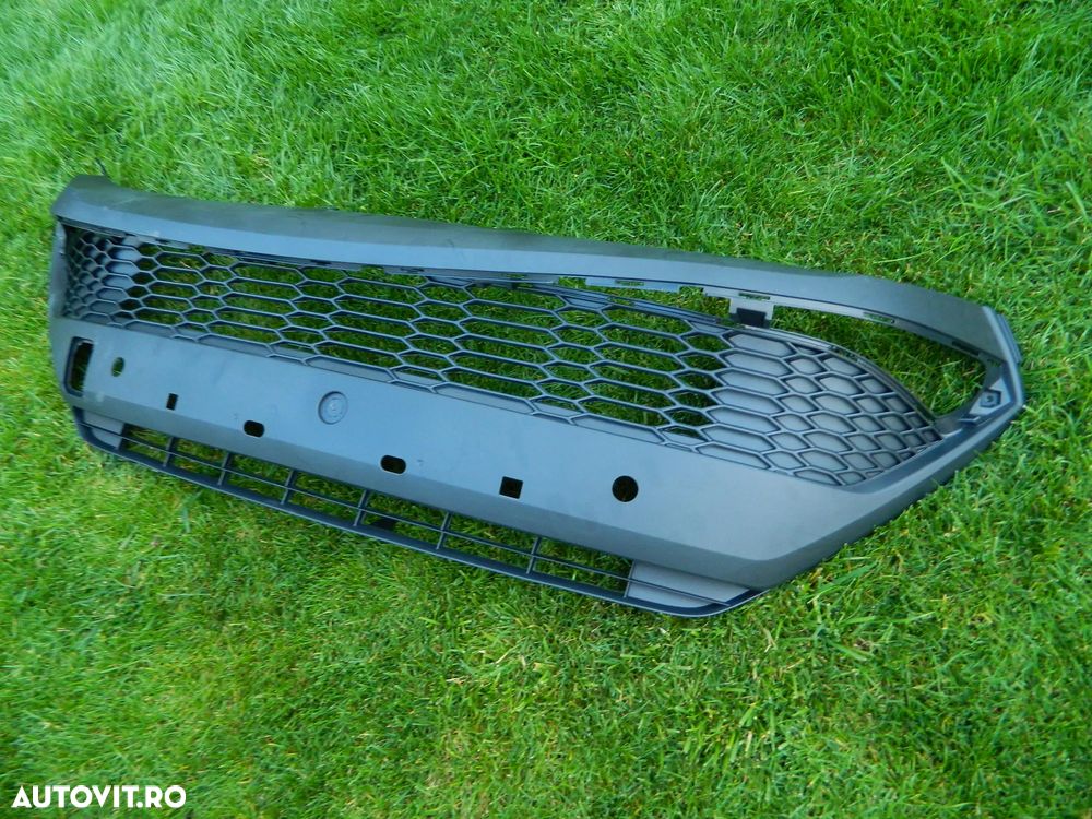 Grila bara fata Toyota CHR ,C-HR, CH-R , model 2020-2022 cod 52129-F4110 - 2