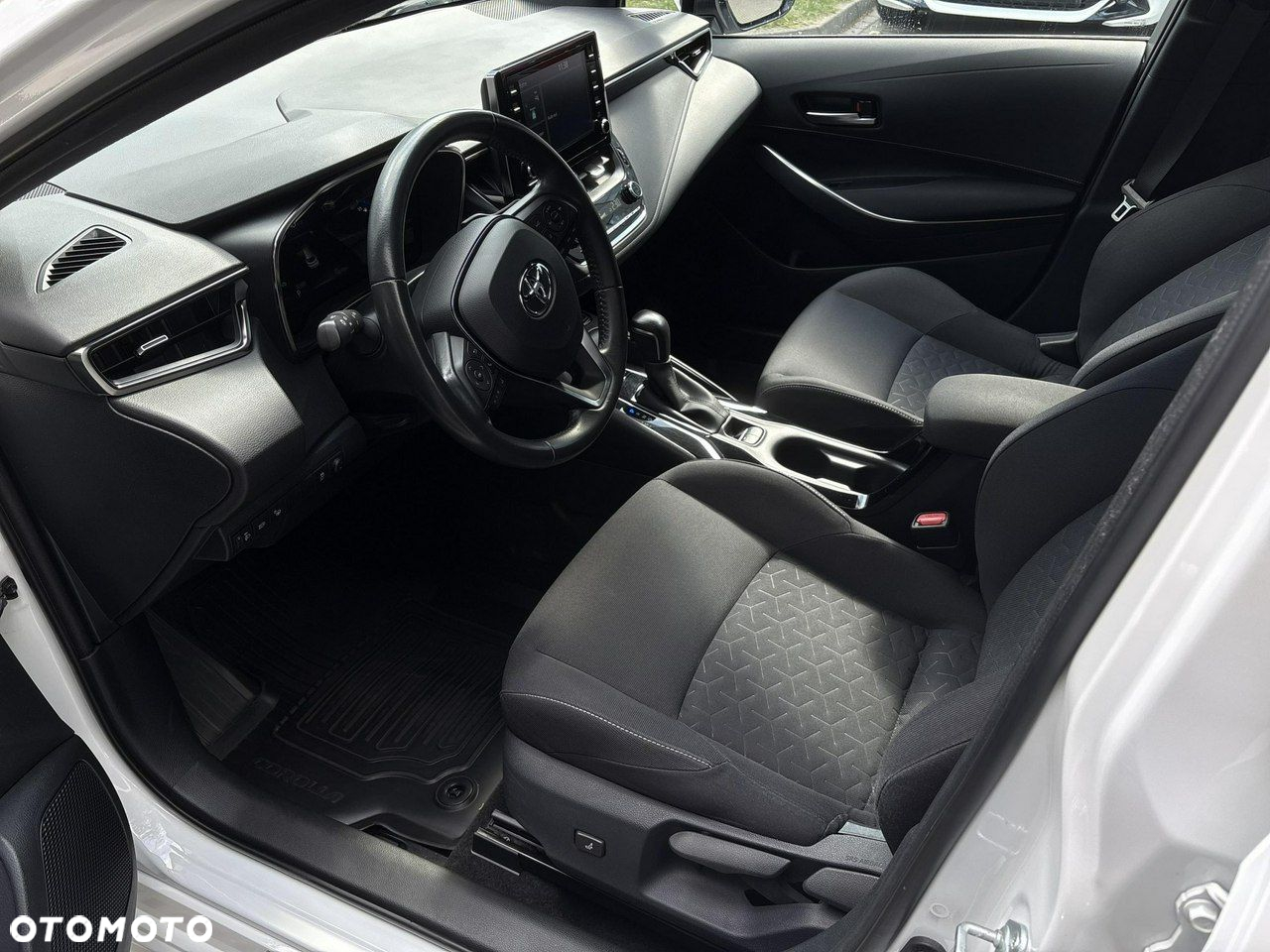Toyota Corolla - 10