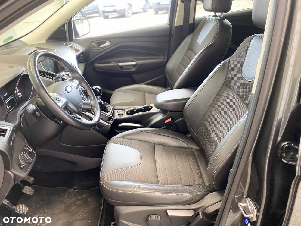 Ford Kuga 1.5 EcoBoost 2x4 Titanium - 11