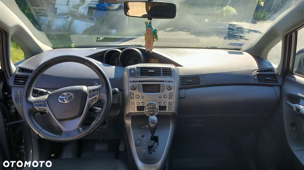 Toyota Verso 2.2 D-CAT Sol 7os - 19