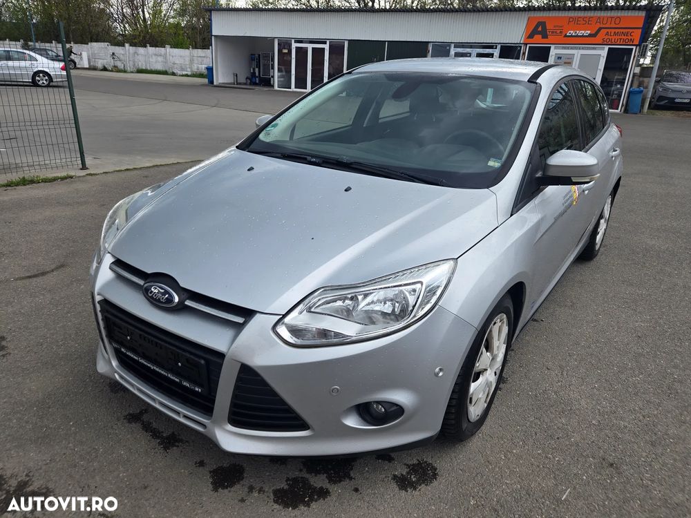 Ford Focus 1.6 TDCI DPF Trend - 8