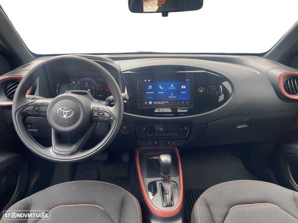 Toyota Aygo X 1.5 Hybrid Envy - 9