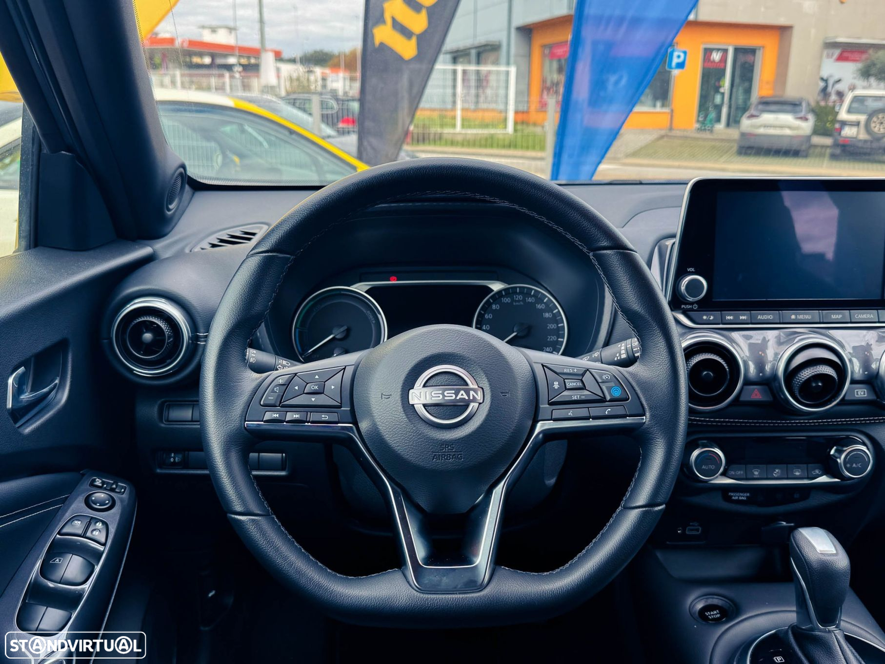 Nissan Juke 1.6 Hybrid Tekna - 24