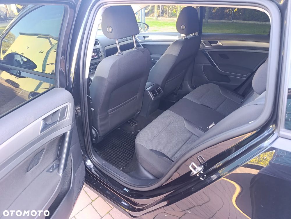Volkswagen Golf 1.6 TDI Comfortline - 10