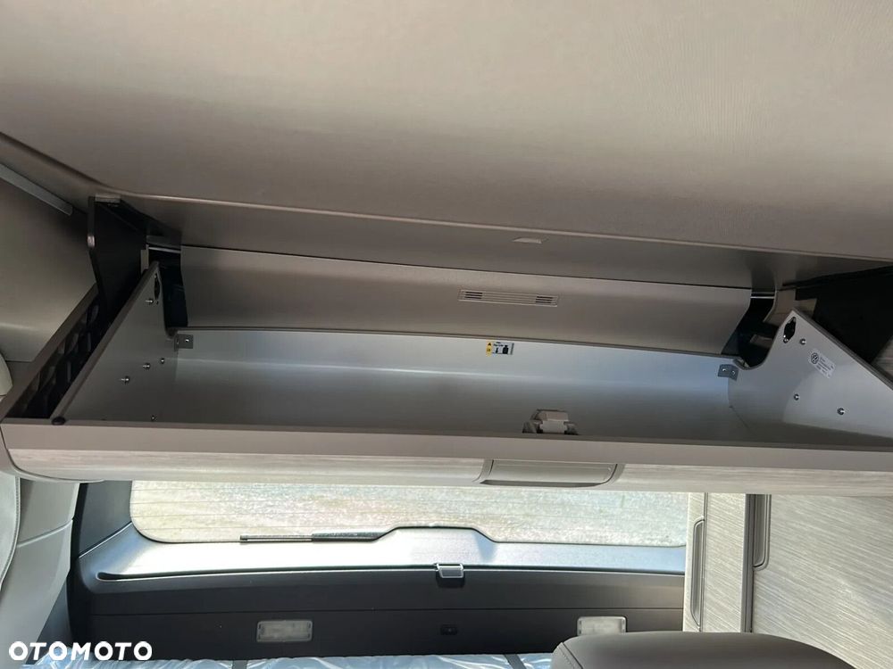 Volkswagen California - 24