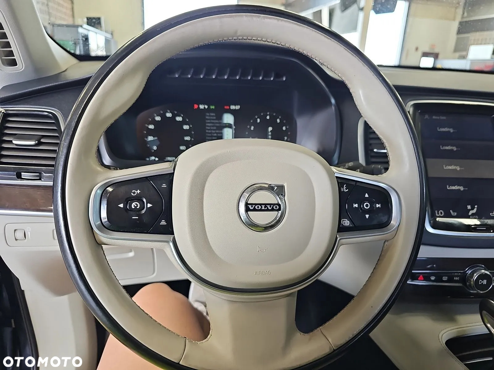 Volvo XC 90 T6 AWD Momentum 7os - 16
