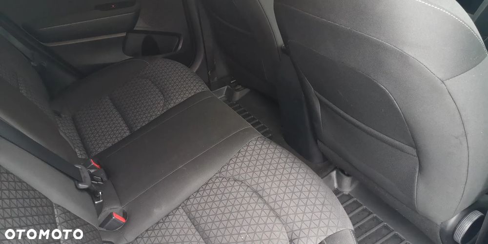 Kia Ceed 1.6 CRDi SCR L Business Line - 11