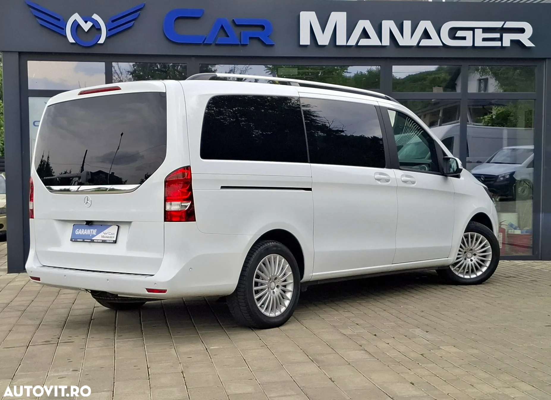 Mercedes-Benz V 220 (BlueTEC) d lang 7G-TRONIC - 3