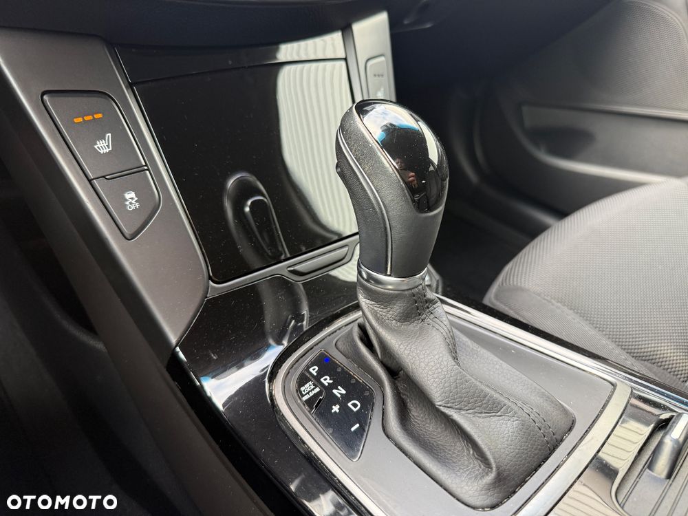 Hyundai i40 Kombi 1.7 CRDi DCT Premium - 30