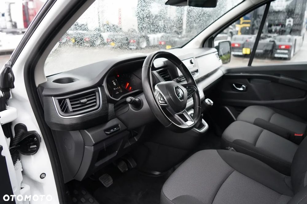 Renault TRAFIC III / BUS / 9 MIEJSC / PIERWSZY WŁAŚCICIEL / POLSKI SALON / 2022 ROK / - 23