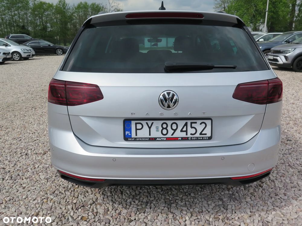 Volkswagen Passat 2.0 TDI SCR DSG 4Motion Business - 8