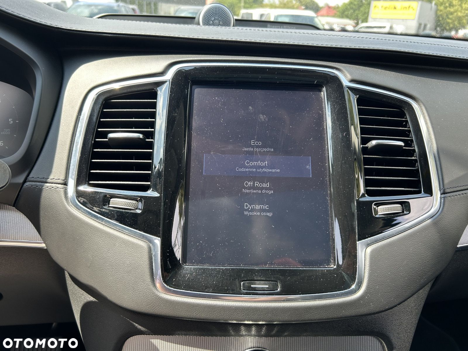 Volvo XC 90 - 18