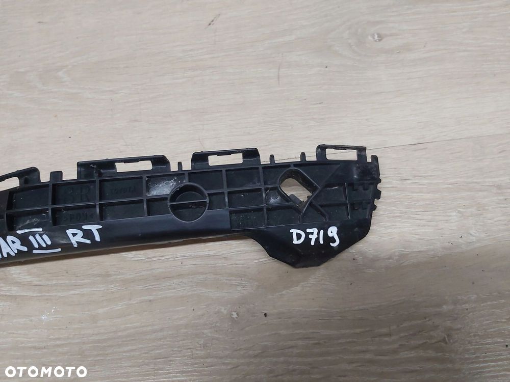 Toyota Yaris III 11 - 14r ślizg zderzaka prawy tył 52575-0D130 - 3