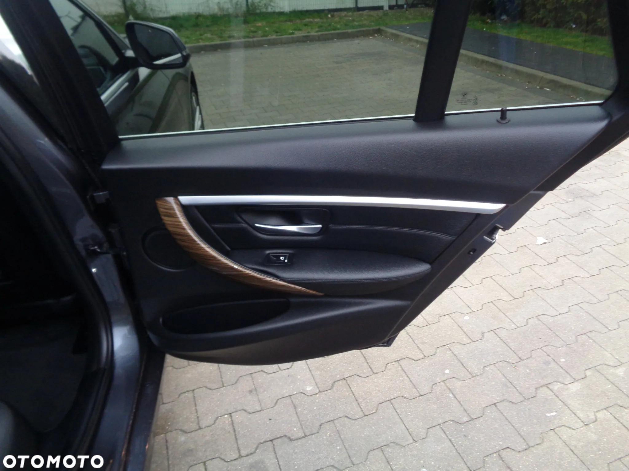BMW Seria 3 320d Sport Line - 23