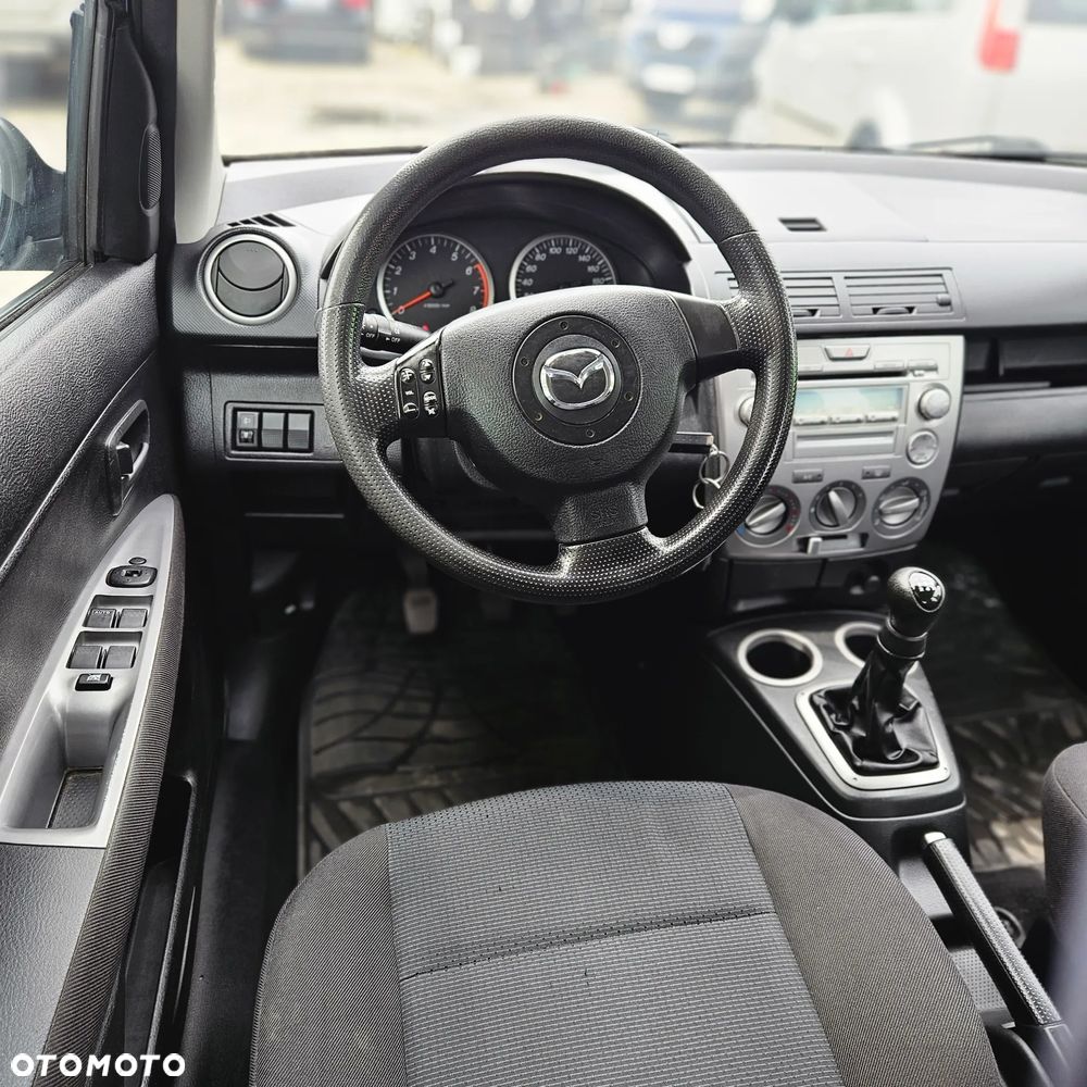 Mazda 2 - 15