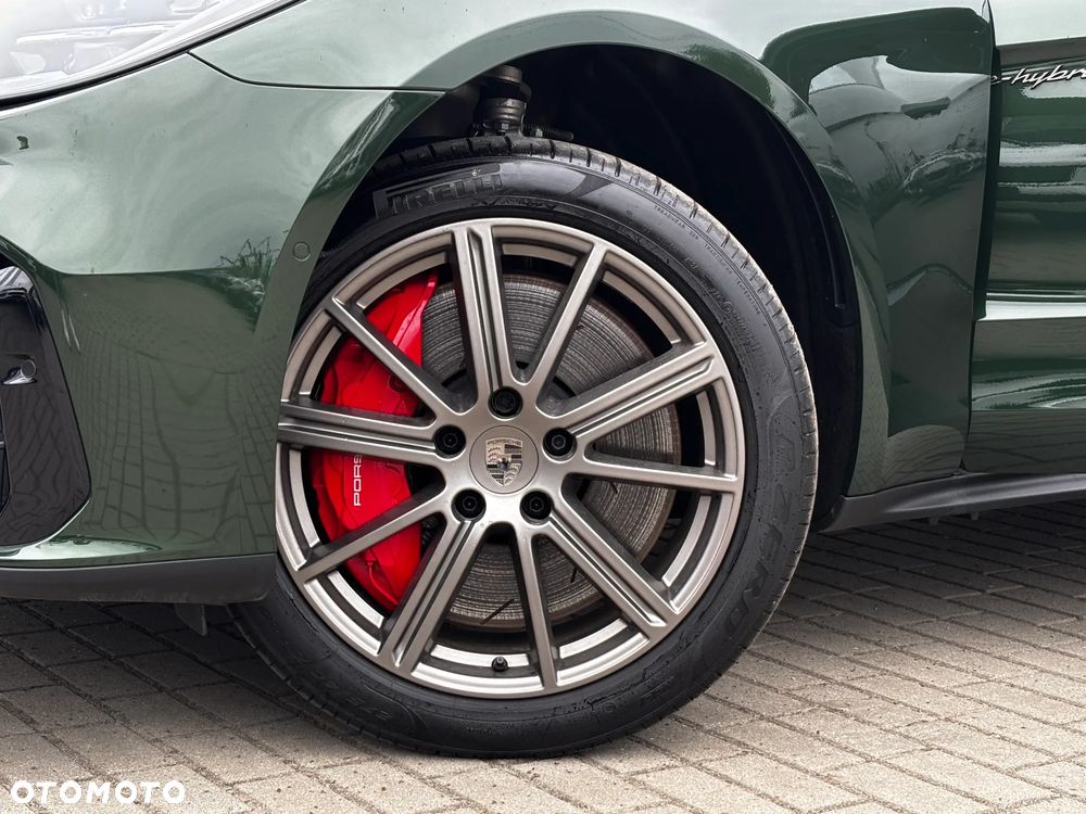 Porsche Panamera Turbo E-Hybrid PHEV - 17
