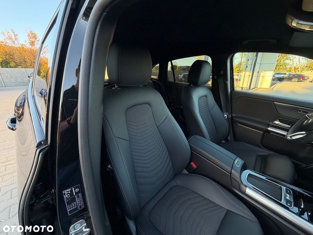 Mercedes-Benz GLA 200 Progressive - 23