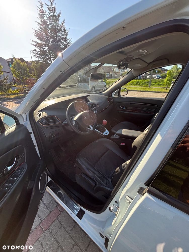 Renault Scenic 1.9 dCi Bose Edition - 8