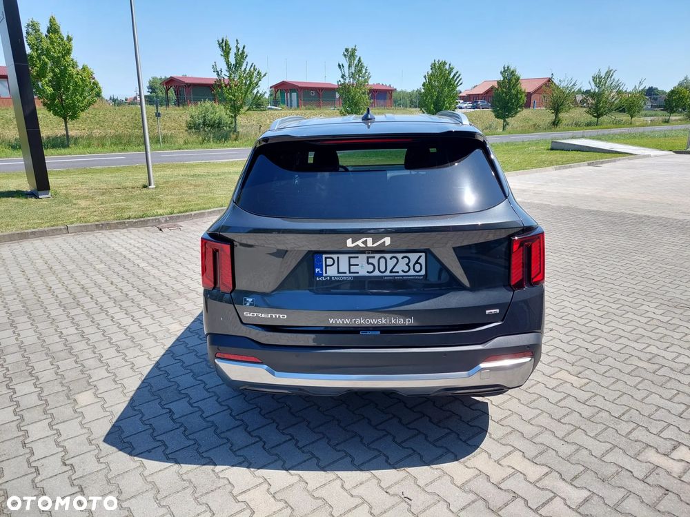 Kia Sorento - 4