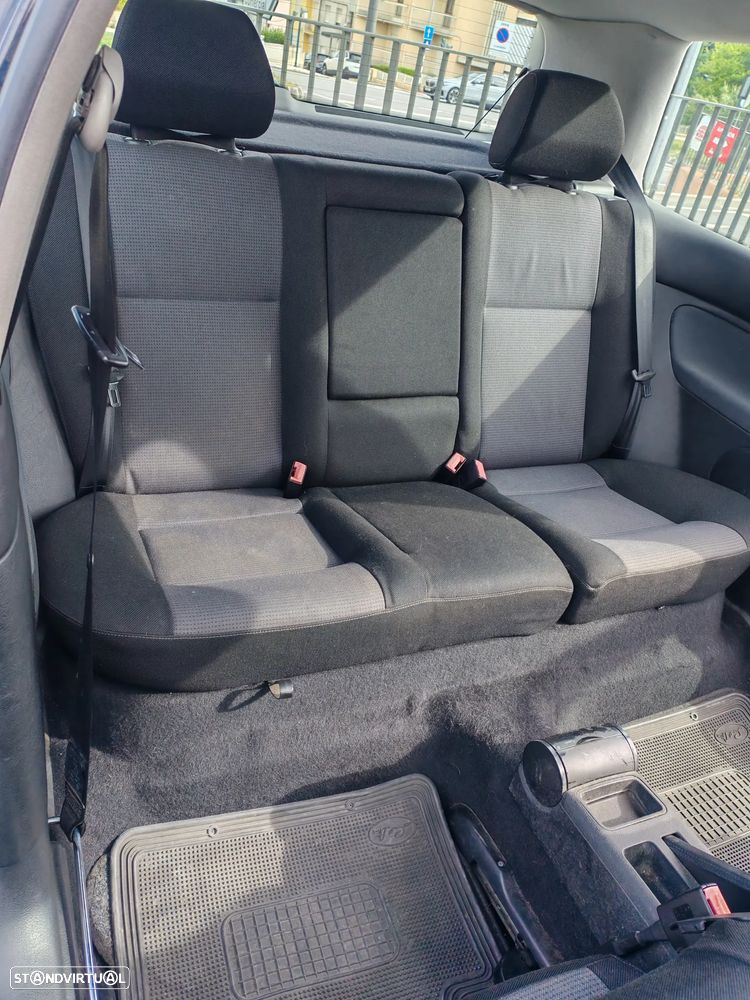 VW Golf 1.4i Confortline - 22