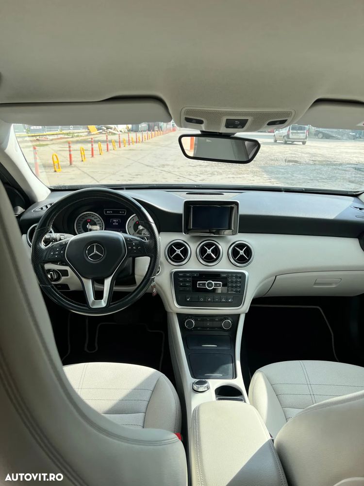 Mercedes-Benz A - 18