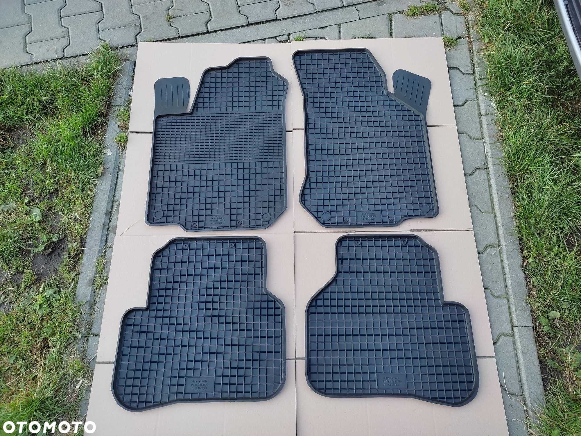 OPEL CORSA B 93-2000r NOWE Dywaniki gumowe dopasowane korytka korytko - 1